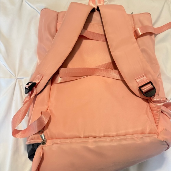 28L Stylish Pink Backpack - Picture 3 of 5
